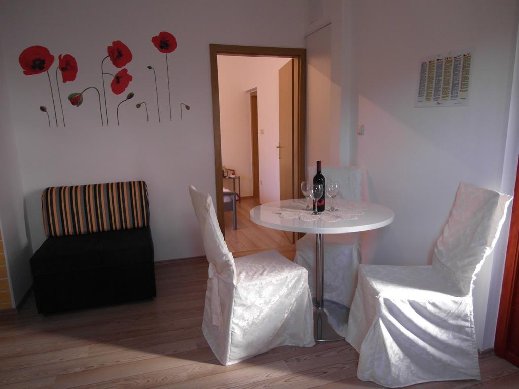 Apartment Antonio Šibenik Exteriör bild