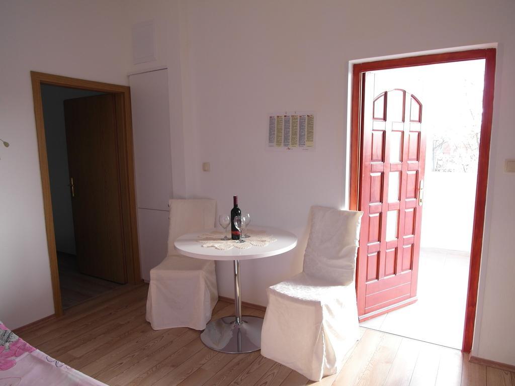 Apartment Antonio Šibenik Exteriör bild