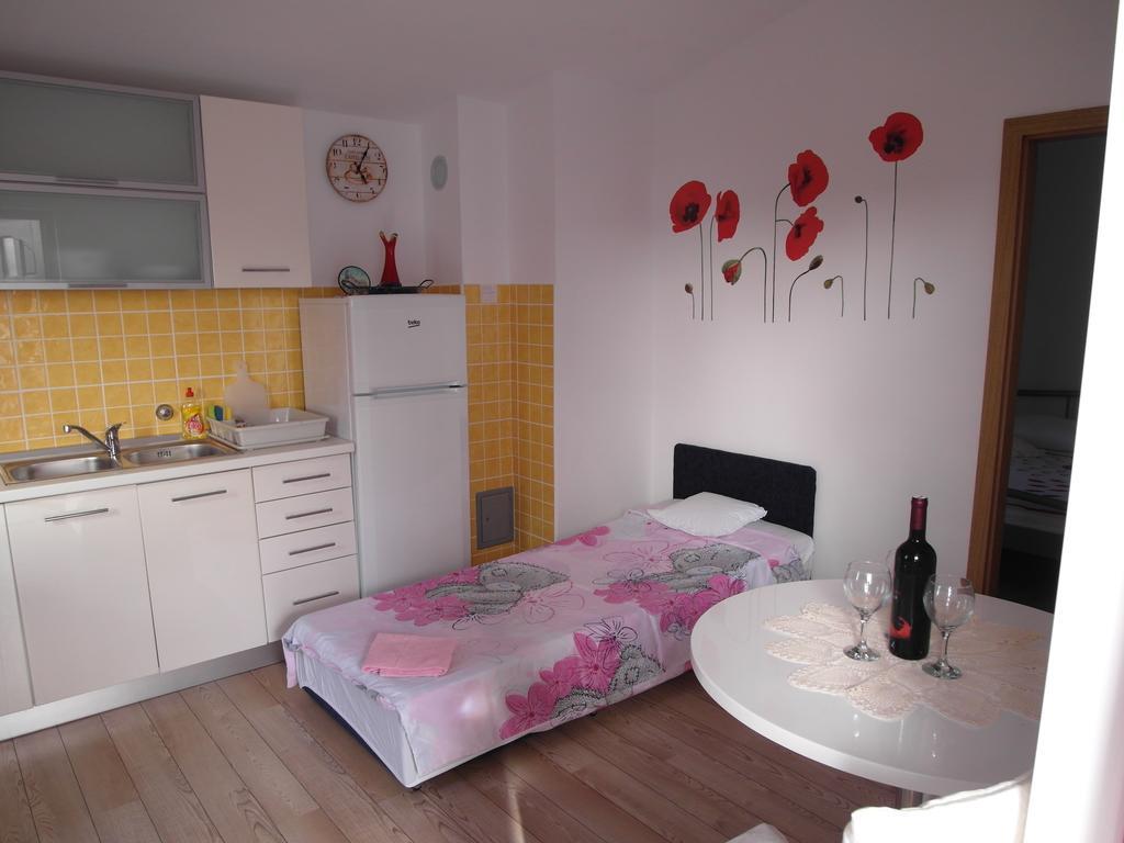 Apartment Antonio Šibenik Exteriör bild