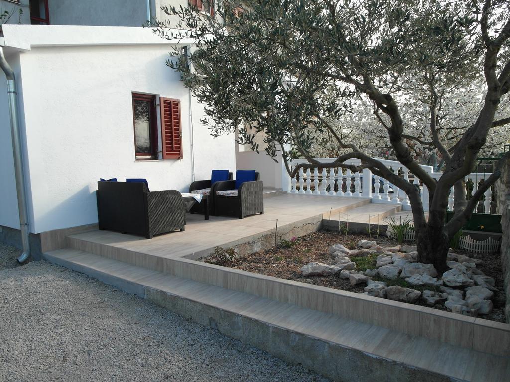 Apartment Antonio Šibenik Exteriör bild